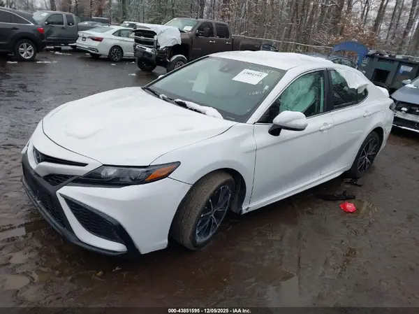 4T1G11AK6RU884268 2024 TOYOTA CAMRY - Image 2