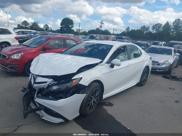 4T1G11AK6RU884321 2024 TOYOTA CAMRY - Image 2