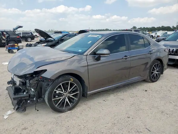 4T1G11AK6RU899028 2024 TOYOTA CAMRY - Image 1