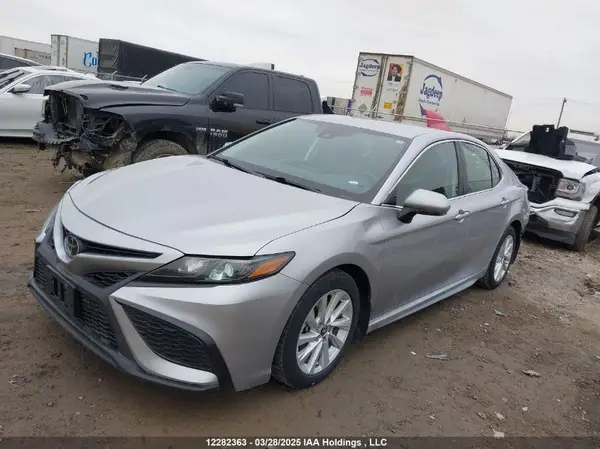 4T1G11AK6RU914076 2024 TOYOTA CAMRY - Image 2
