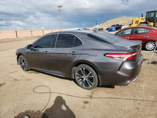 4T1G11AK7LU304906 2020 TOYOTA CAMRY - Image 2