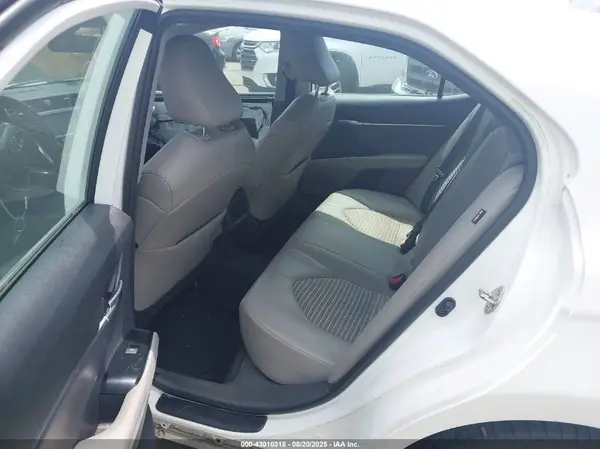 4T1G11AK7LU306865 2020 TOYOTA CAMRY - Image 8