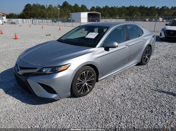 4T1G11AK7LU306915 2020 TOYOTA CAMRY - Image 2