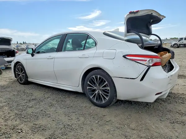 4T1G11AK7LU310320 2020 TOYOTA CAMRY - Image 2