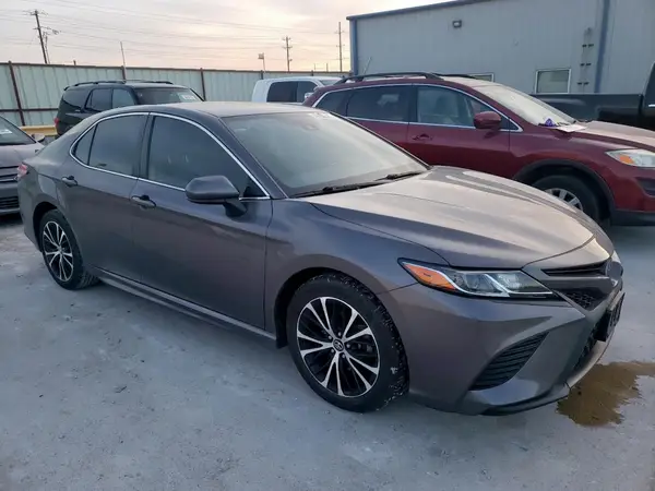 4T1G11AK7LU319566 2020 TOYOTA CAMRY - Image 1