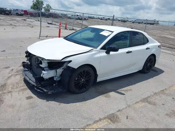 4T1G11AK7LU323763 2020 TOYOTA CAMRY - Image 2
