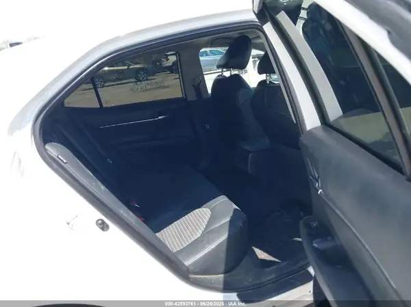 4T1G11AK7LU323763 2020 TOYOTA CAMRY - Image 8