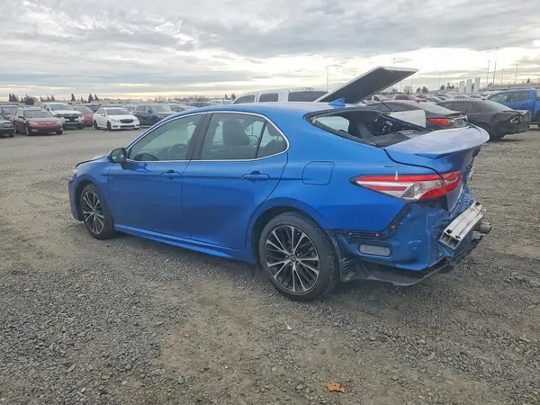 4T1G11AK7LU328168 2020 TOYOTA CAMRY - Image 2
