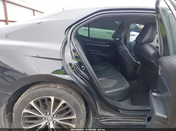 4T1G11AK7LU335556 2020 TOYOTA CAMRY - Image 8