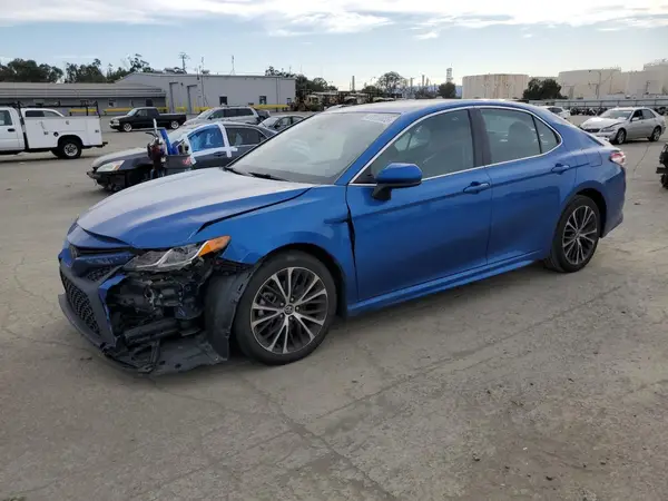 4T1G11AK7LU336139 2020 TOYOTA CAMRY - Image 1