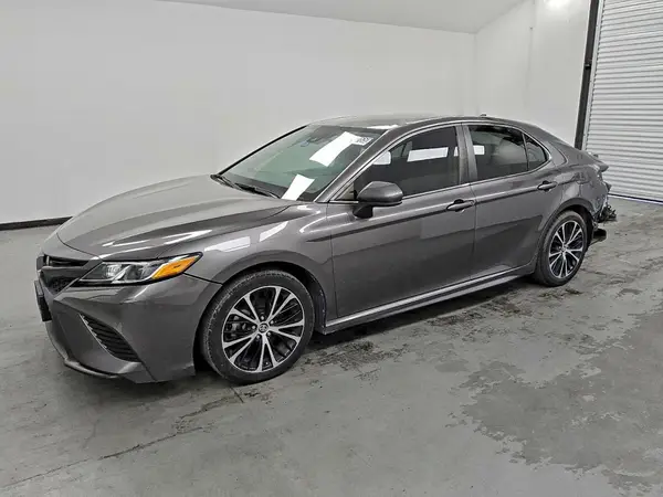 4T1G11AK7LU340966 2020 TOYOTA CAMRY - Image 1