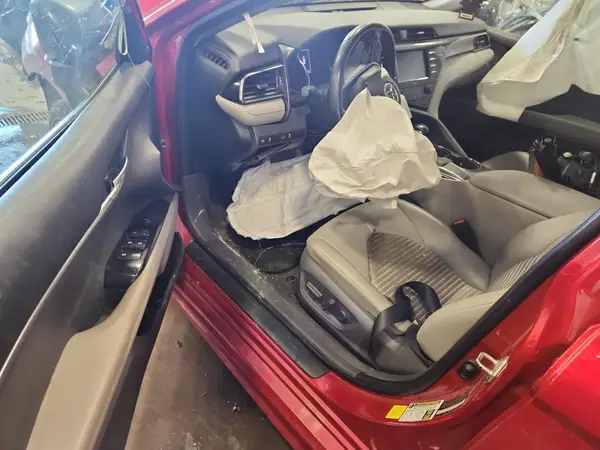 4T1G11AK7LU343219 2020 TOYOTA CAMRY - Image 8