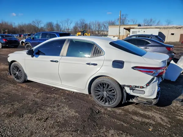 4T1G11AK7LU343348 2020 TOYOTA CAMRY - Image 2