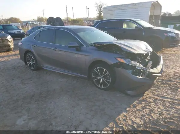 4T1G11AK7LU351353 2020 TOYOTA CAMRY - Image 1