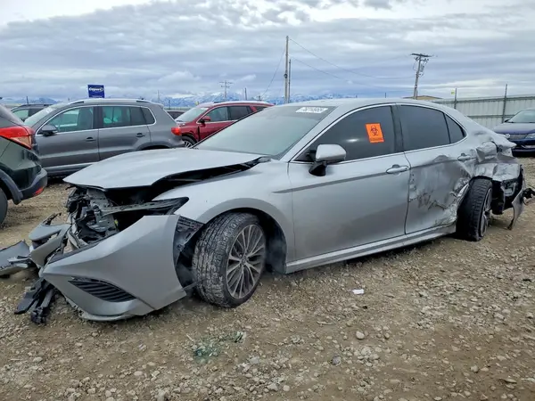 4T1G11AK7LU353085 2020 TOYOTA CAMRY - Image 1