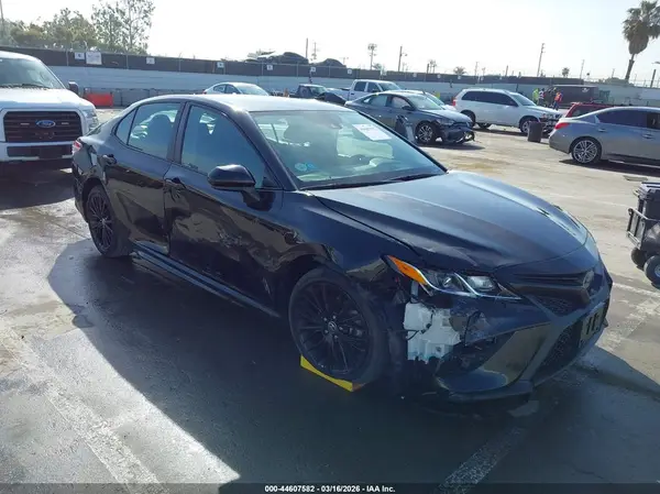 4T1G11AK7LU360005 2020 TOYOTA CAMRY - Image 1