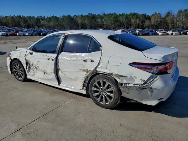 4T1G11AK7LU360389 2020 TOYOTA CAMRY - Image 2