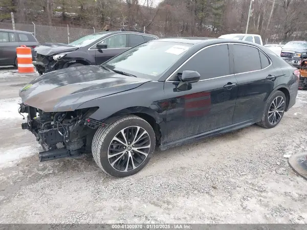 4T1G11AK7LU361428 2020 TOYOTA CAMRY - Image 2