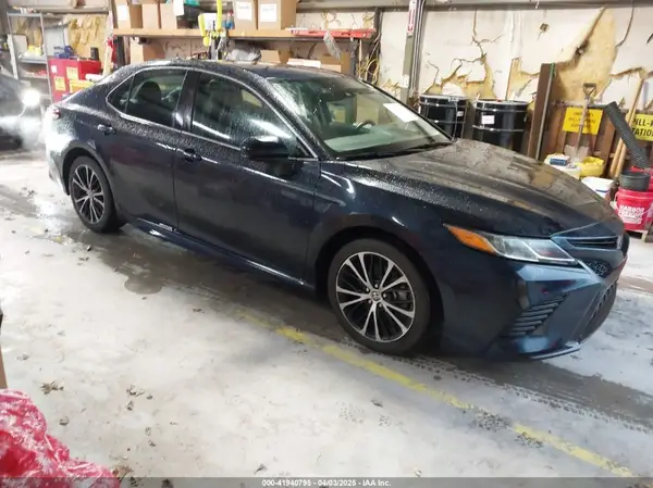 4T1G11AK7LU362806 2020 TOYOTA CAMRY - Image 1