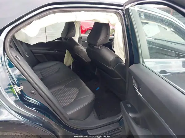 4T1G11AK7LU372185 2020 TOYOTA CAMRY - Image 8