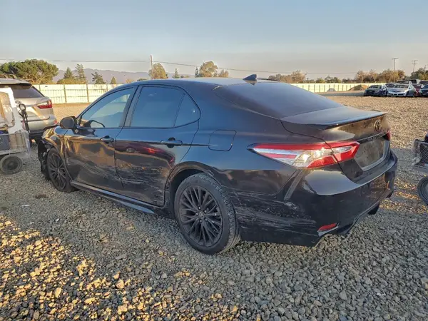 4T1G11AK7LU372817 2020 TOYOTA CAMRY - Image 2