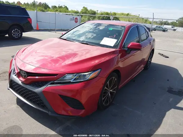 4T1G11AK7LU375913 2020 TOYOTA CAMRY - Image 2