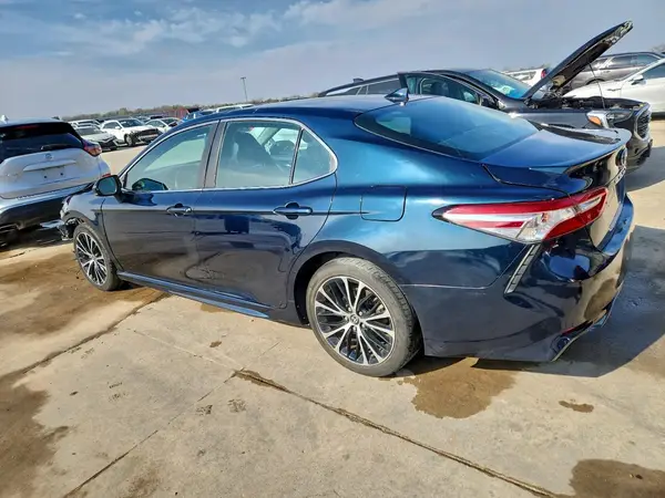4T1G11AK7LU502241 2020 TOYOTA CAMRY - Image 2