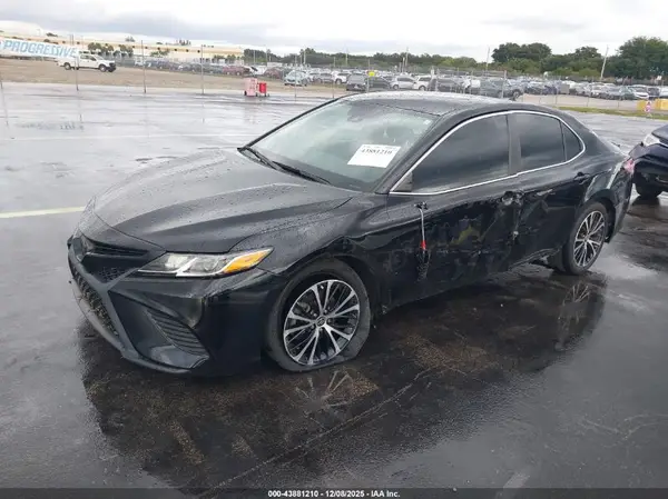 4T1G11AK7LU504491 2020 TOYOTA CAMRY - Image 2