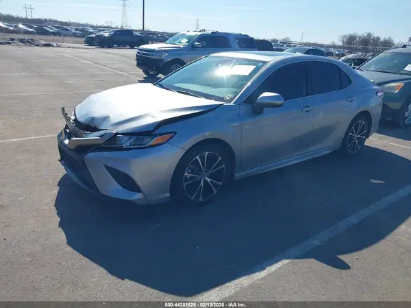 4T1G11AK7LU504961 2020 TOYOTA CAMRY - Image 2