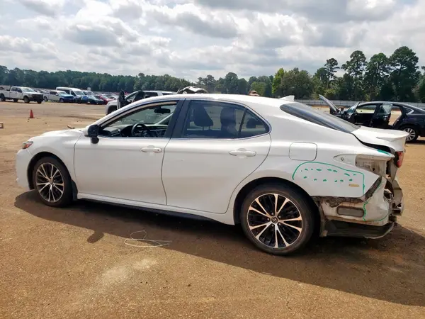 4T1G11AK7LU857085 2020 TOYOTA CAMRY - Image 2