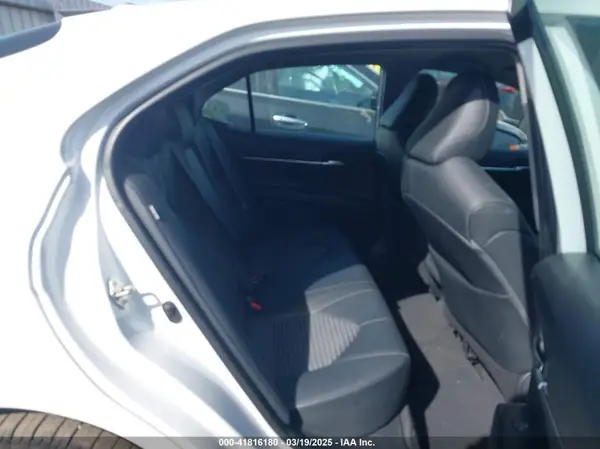 4T1G11AK7LU878826 2020 TOYOTA CAMRY - Image 8