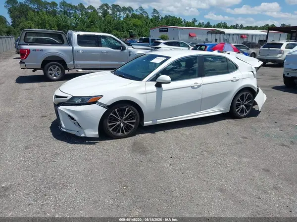 4T1G11AK7LU880558 2020 TOYOTA CAMRY - Image 2