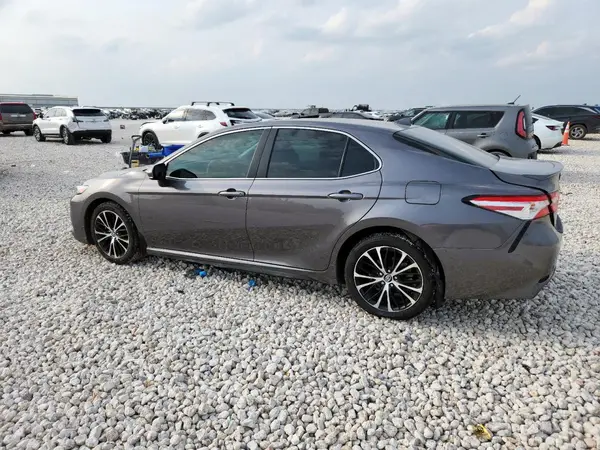 4T1G11AK7LU880642 2020 TOYOTA CAMRY - Image 2