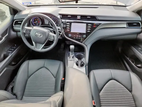 4T1G11AK7LU880642 2020 TOYOTA CAMRY - Image 8