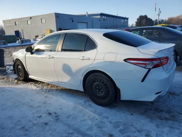 4T1G11AK7LU881564 2020 TOYOTA CAMRY - Image 2