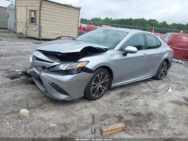 4T1G11AK7LU884125 2020 TOYOTA CAMRY - Image 2