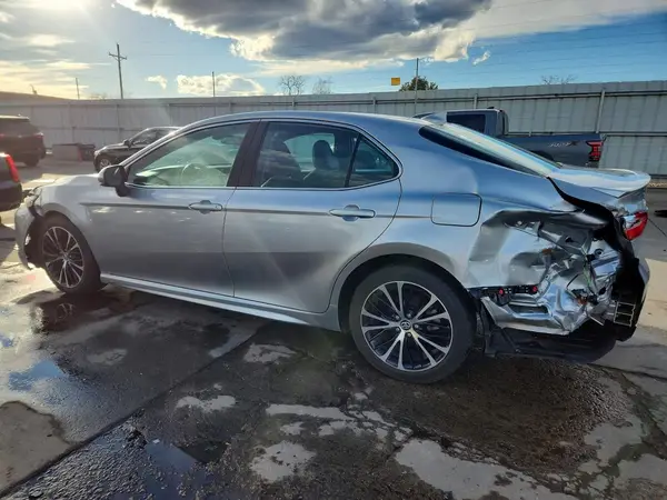 4T1G11AK7LU887980 2020 TOYOTA CAMRY - Image 2