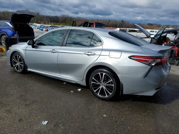 4T1G11AK7LU888224 2020 TOYOTA CAMRY - Image 2