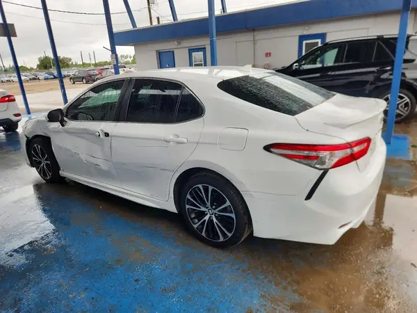 4T1G11AK7LU894542 2020 TOYOTA CAMRY - Image 2