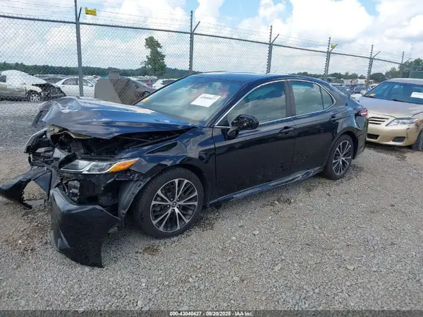 4T1G11AK7LU898414 2020 TOYOTA CAMRY - Image 2