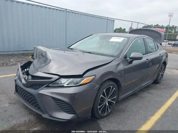 4T1G11AK7LU908455 2020 TOYOTA CAMRY - Image 2