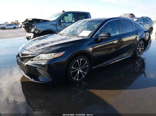 4T1G11AK7LU909489 2020 TOYOTA CAMRY - Image 2