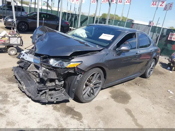 4T1G11AK7LU911758 2020 TOYOTA CAMRY - Image 2