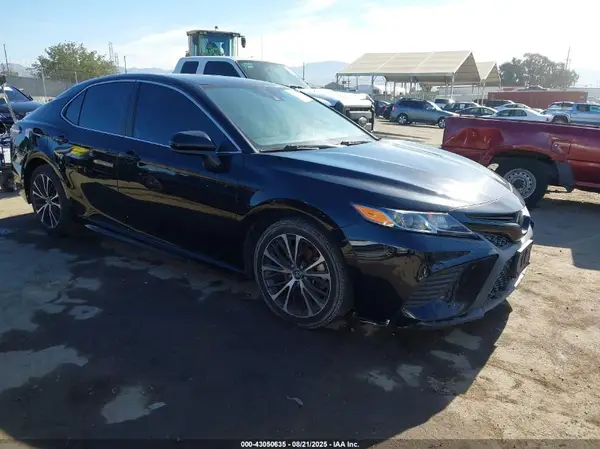 4T1G11AK7LU912120 2020 TOYOTA CAMRY - Image 1
