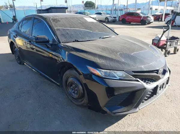4T1G11AK7LU913574 2020 TOYOTA CAMRY - Image 1