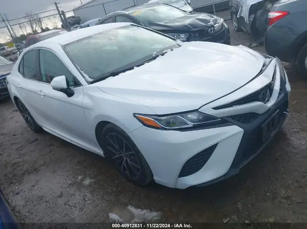 4T1G11AK7LU917155 2020 TOYOTA CAMRY - Image 1