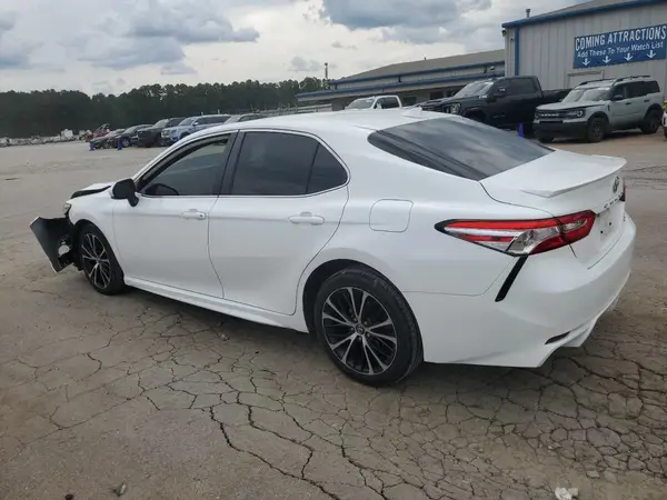 4T1G11AK7LU918001 2020 TOYOTA CAMRY - Image 2