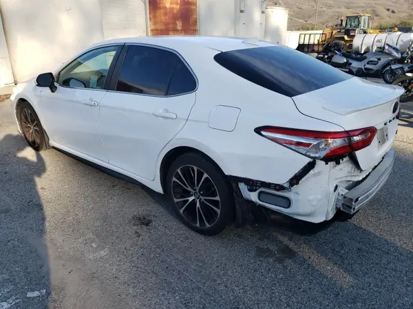 4T1G11AK7LU920377 2020 TOYOTA CAMRY - Image 2