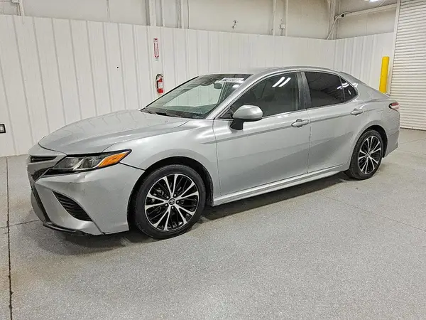 4T1G11AK7LU929788 2020 TOYOTA CAMRY - Image 1