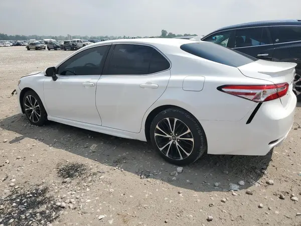 4T1G11AK7LU930018 2020 TOYOTA CAMRY - Image 2